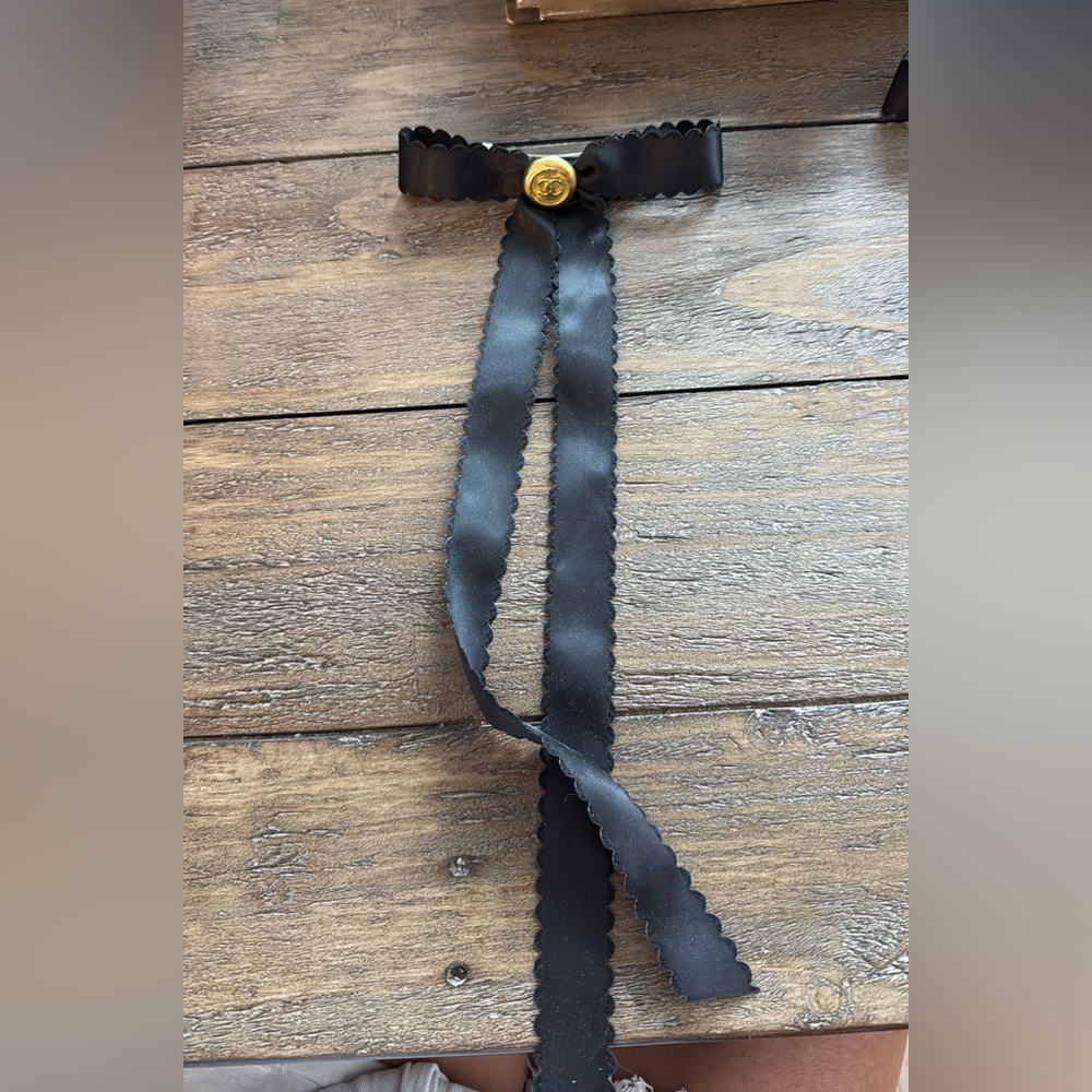 Chanel vintage gold button hair bow, original Chanel button …